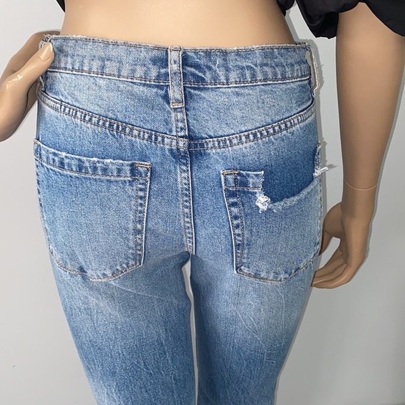 NWT Chelsea & Violet Destroyed Jeans Size 1 (25 in waist) - Picture 3 of 4